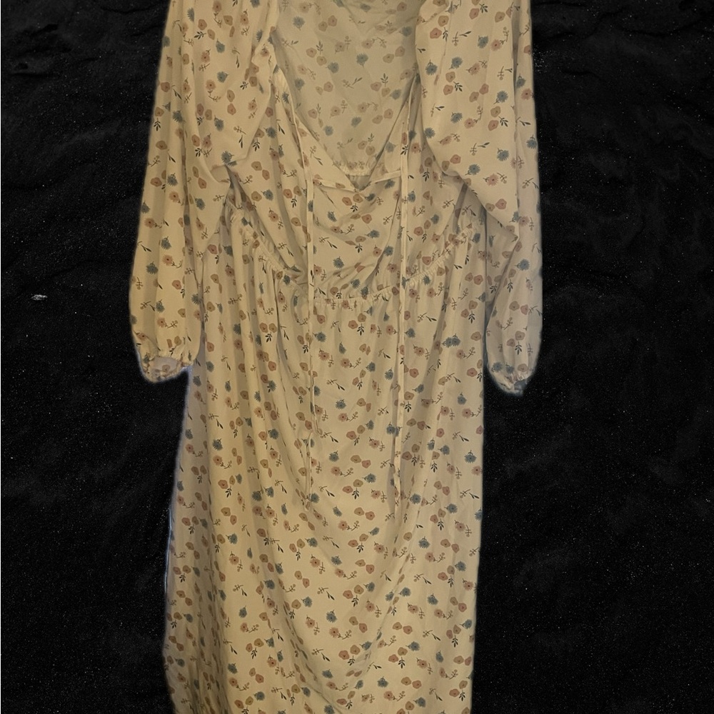 Cutesy lightweight boho dress.